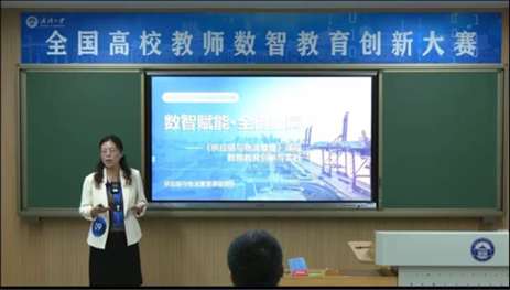 主讲员工张琦在比赛现场